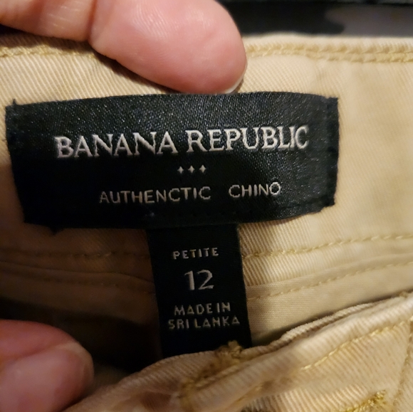 Banana Republic Authentic Chino - Picture 4 of 6